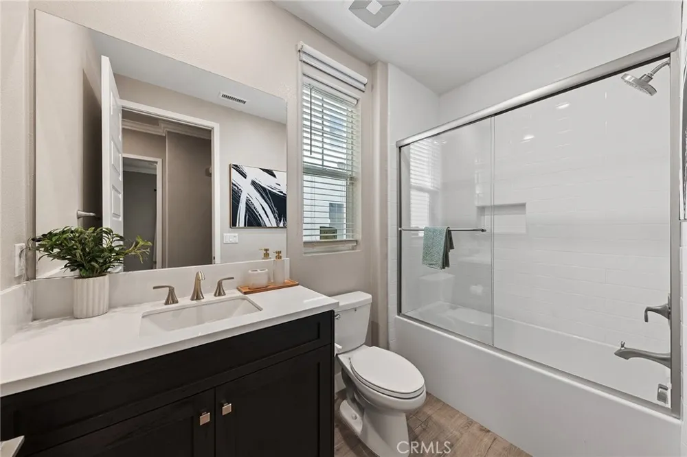 112 Spiral Irvine, CA 92618
