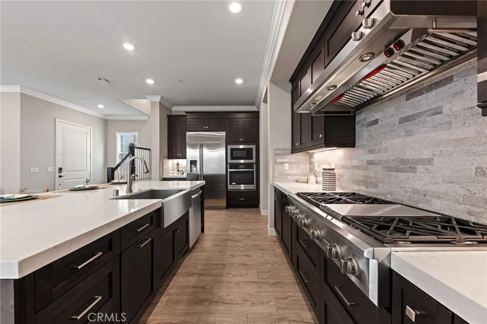112 Spiral Irvine, CA 92618