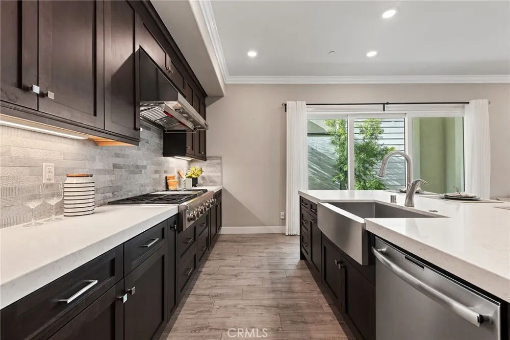 112 Spiral Irvine, CA 92618
