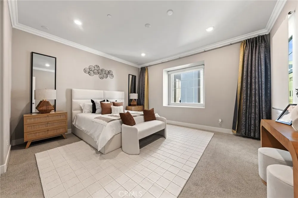 112 Spiral Irvine, CA 92618