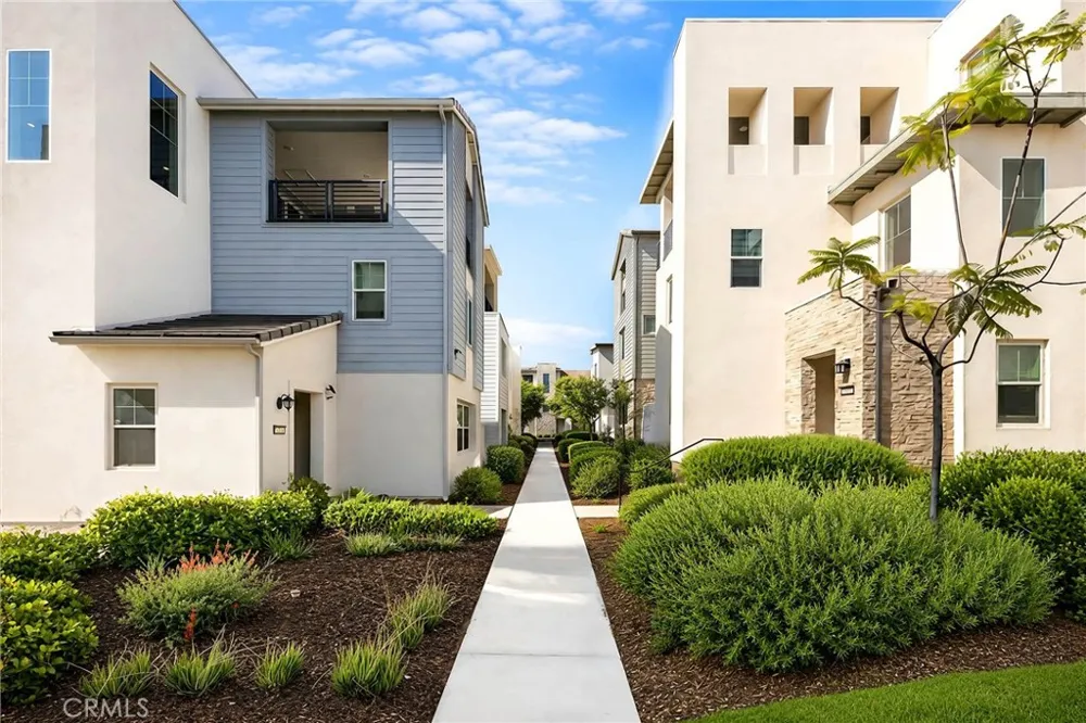 112 Spiral Irvine, CA 92618