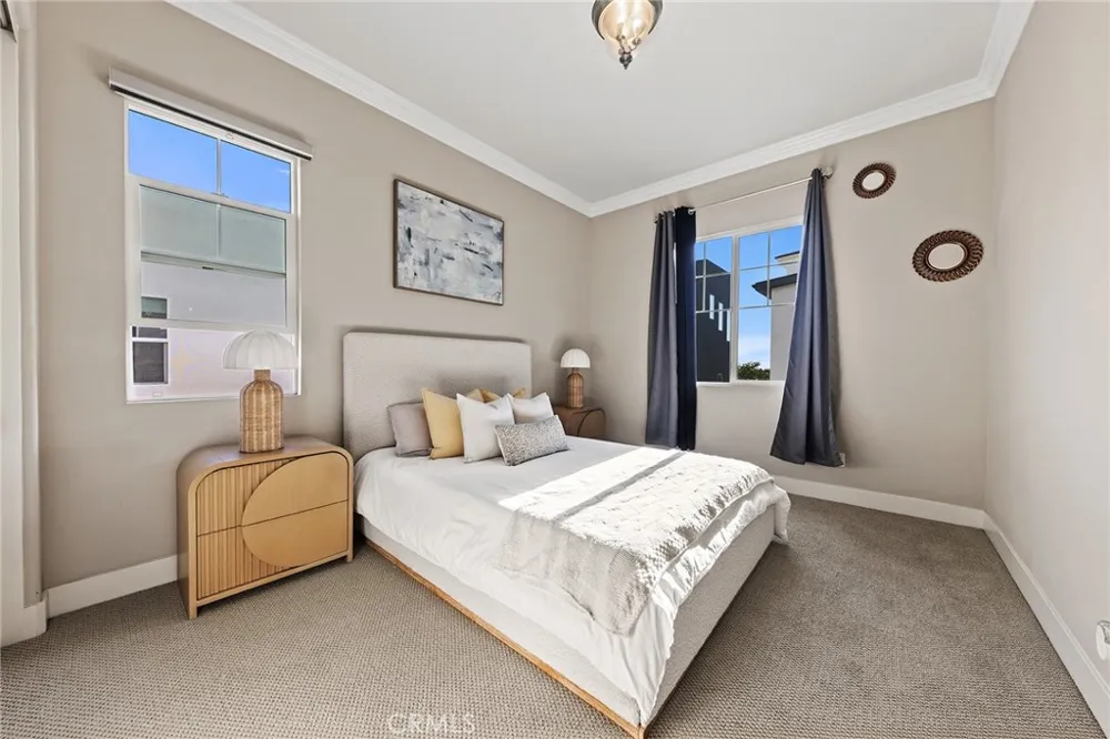 112 Spiral Irvine, CA 92618