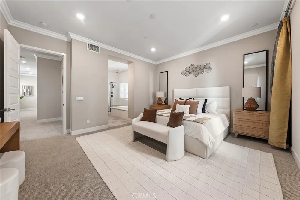 112 Spiral Irvine, CA 92618