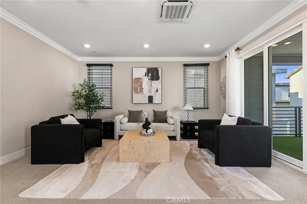 112 Spiral Irvine, CA 92618