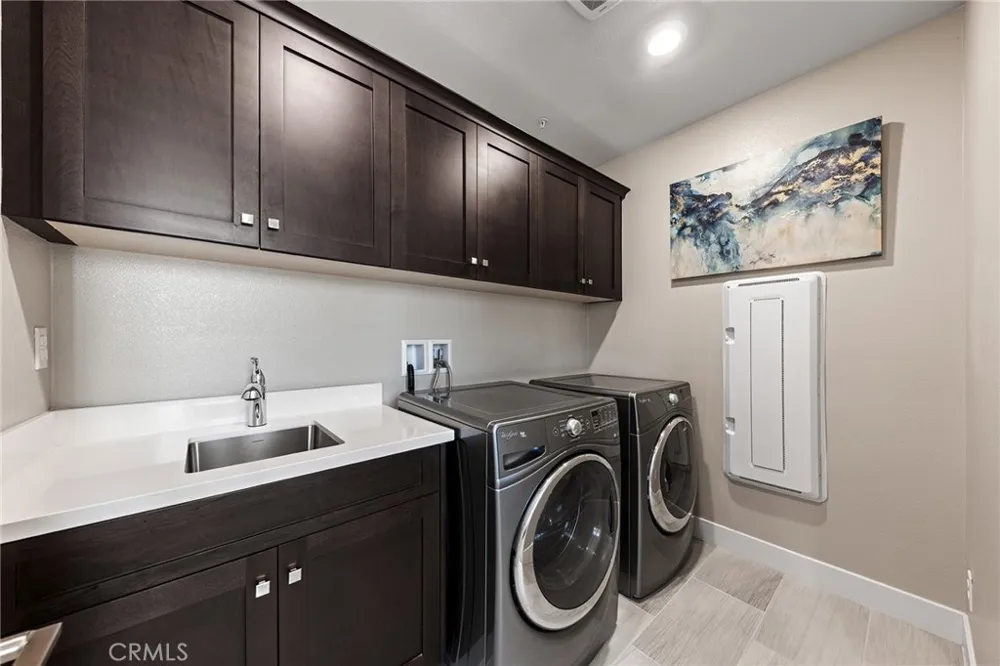 112 Spiral Irvine, CA 92618
