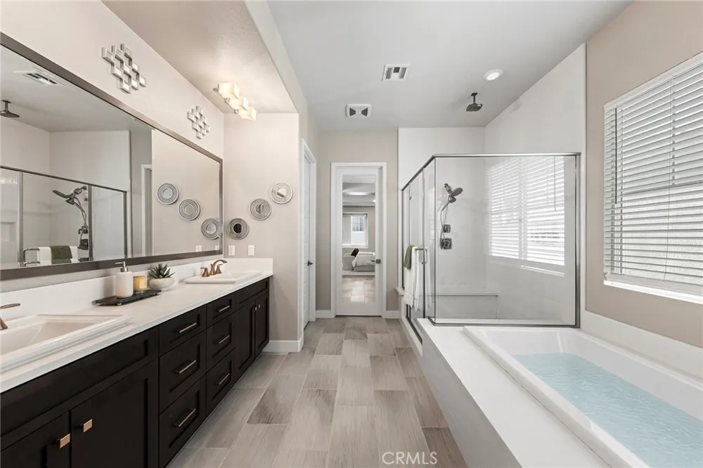 112 Spiral Irvine, CA 92618
