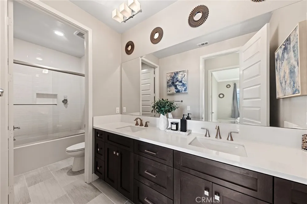 112 Spiral Irvine, CA 92618