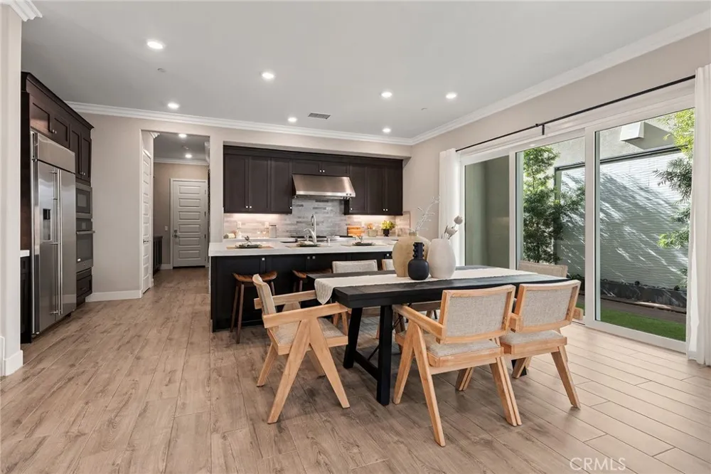 112 Spiral Irvine, CA 92618