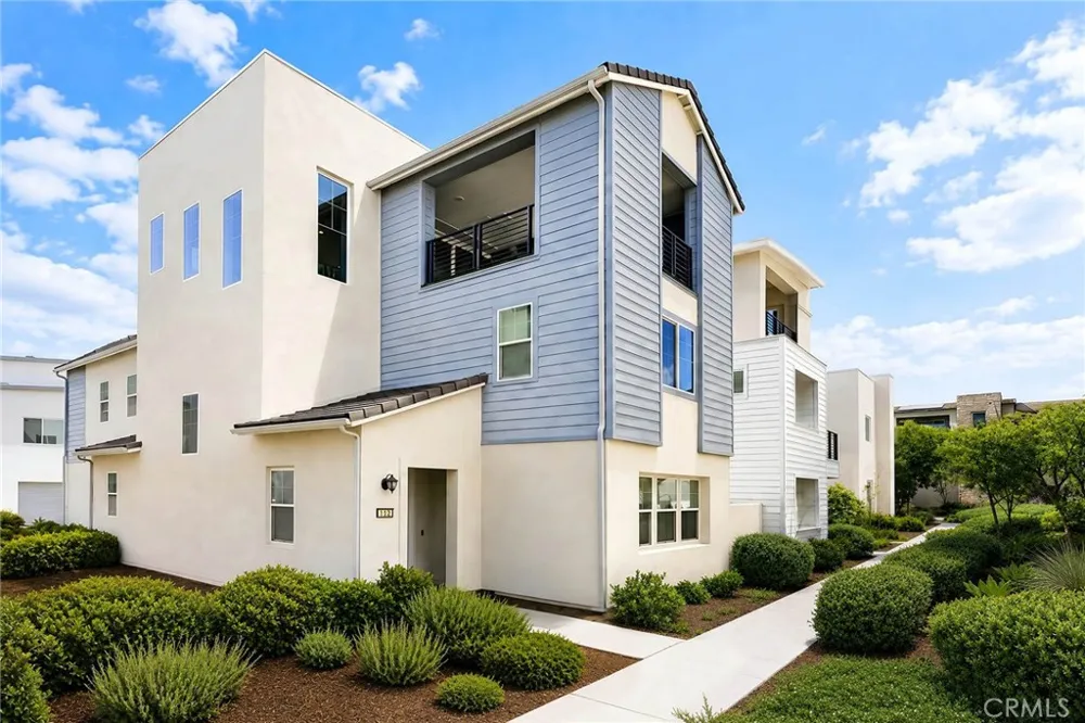 112 Spiral Irvine, CA 92618