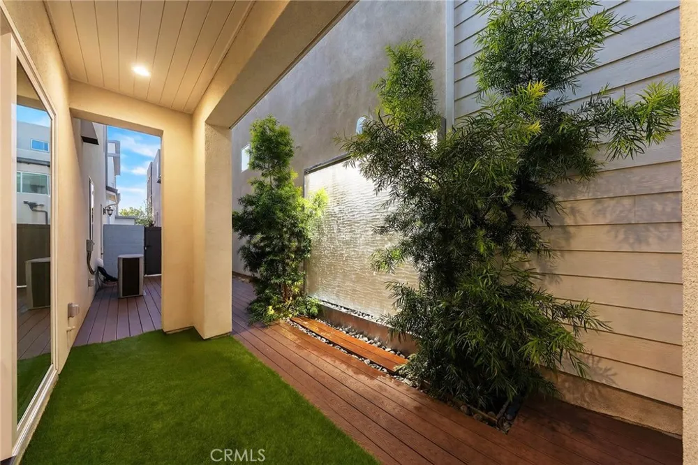 112 Spiral Irvine, CA 92618