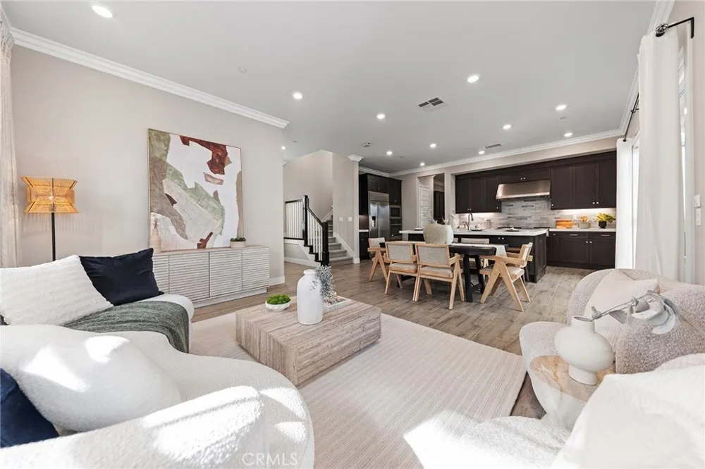 112 Spiral Irvine, CA 92618