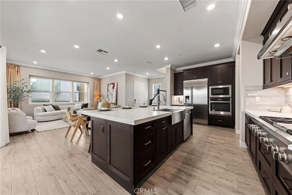 112 Spiral Irvine, CA 92618