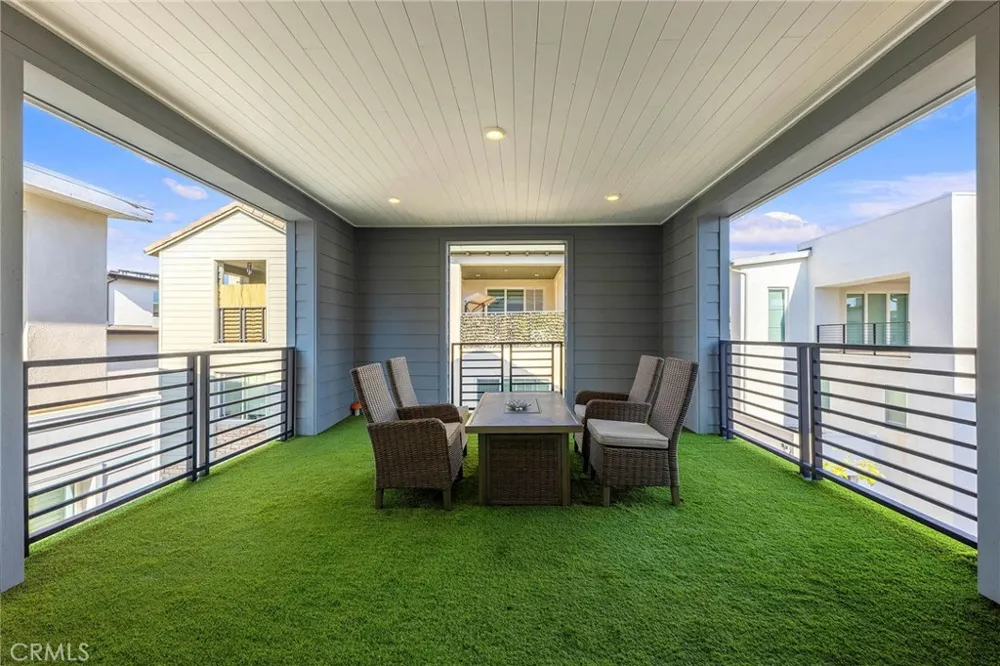 112 Spiral Irvine, CA 92618