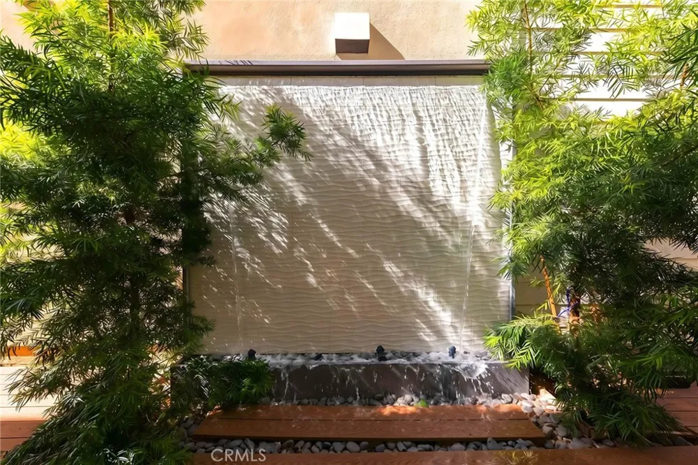 112 Spiral Irvine, CA 92618