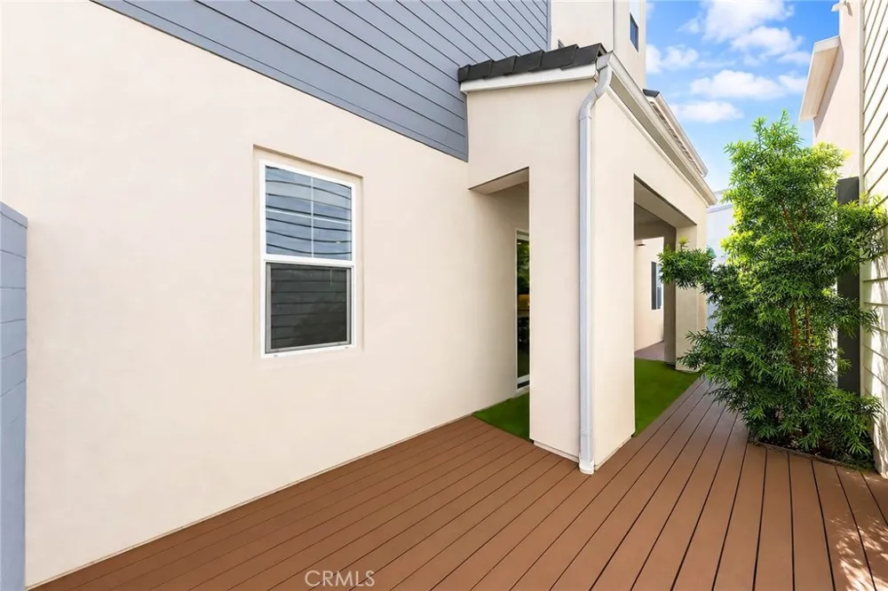 112 Spiral Irvine, CA 92618