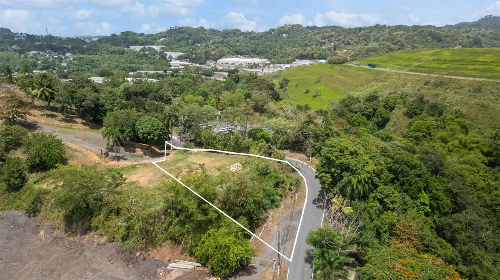 SR-835 MAMEYES WARD Guaynabo, PR 00969
