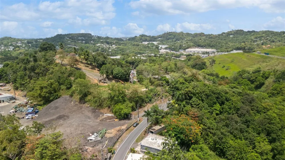 SR-835 MAMEYES WARD Guaynabo, PR 00969