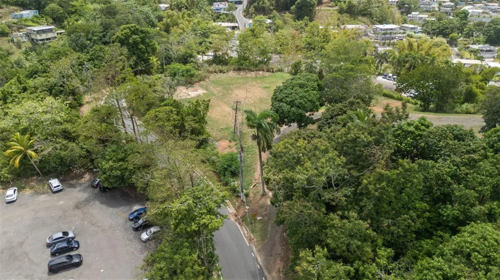 SR-835 MAMEYES WARD Guaynabo, PR 00969
