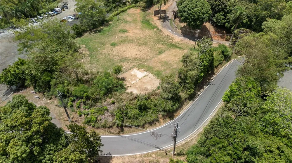 SR-835 MAMEYES WARD Guaynabo, PR 00969