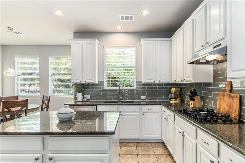 22113 Rose Grass Lane Spicewood, TX 78669
