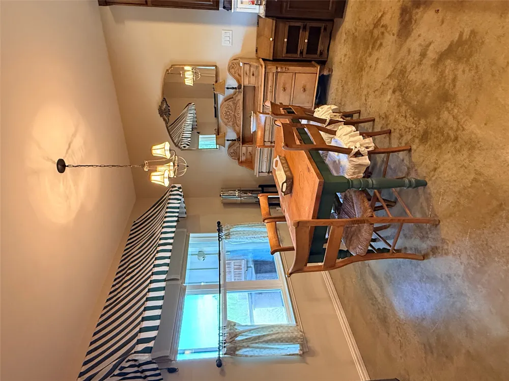 300 Medlin Creek Loop Dripping Springs, TX 78620