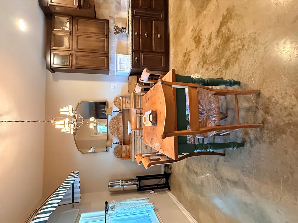 300 Medlin Creek Loop Dripping Springs, TX 78620