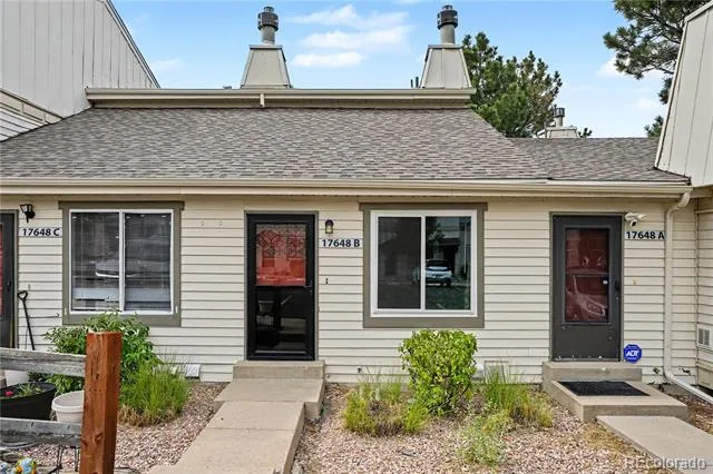 17648 E Loyola Drive #B Aurora, CO 80013
