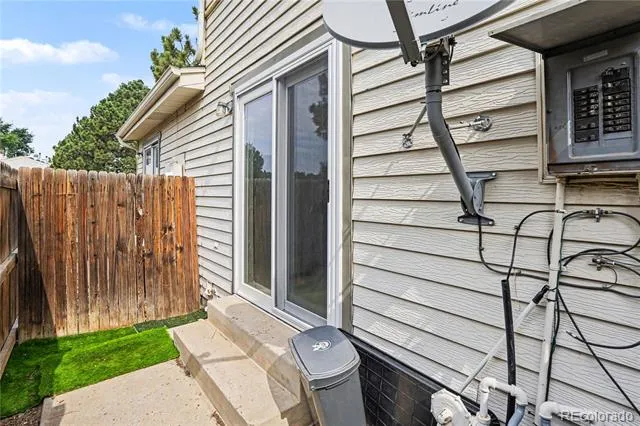 17648 E Loyola Drive #B Aurora, CO 80013