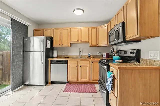 17648 E Loyola Drive #B Aurora, CO 80013