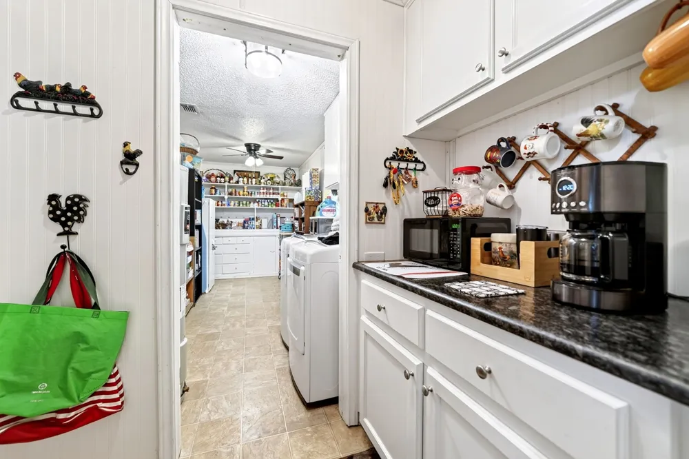 1022 Robin Road Oak Ridge, TX 75161