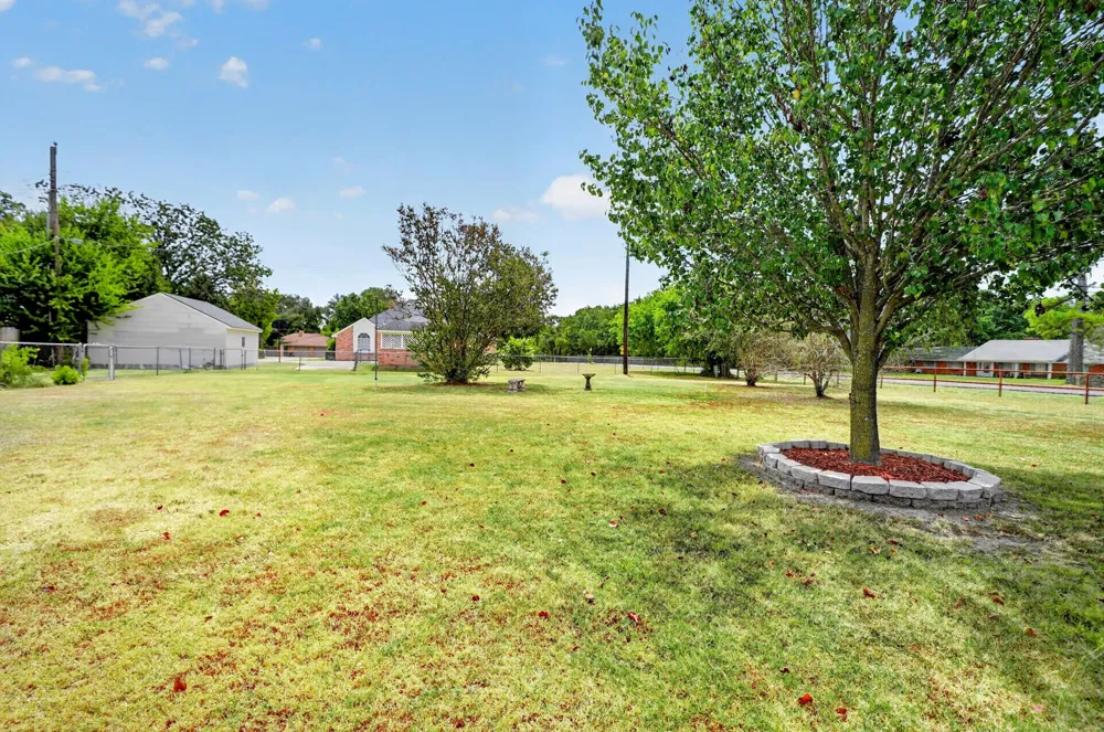 1022 Robin Road Oak Ridge, TX 75161