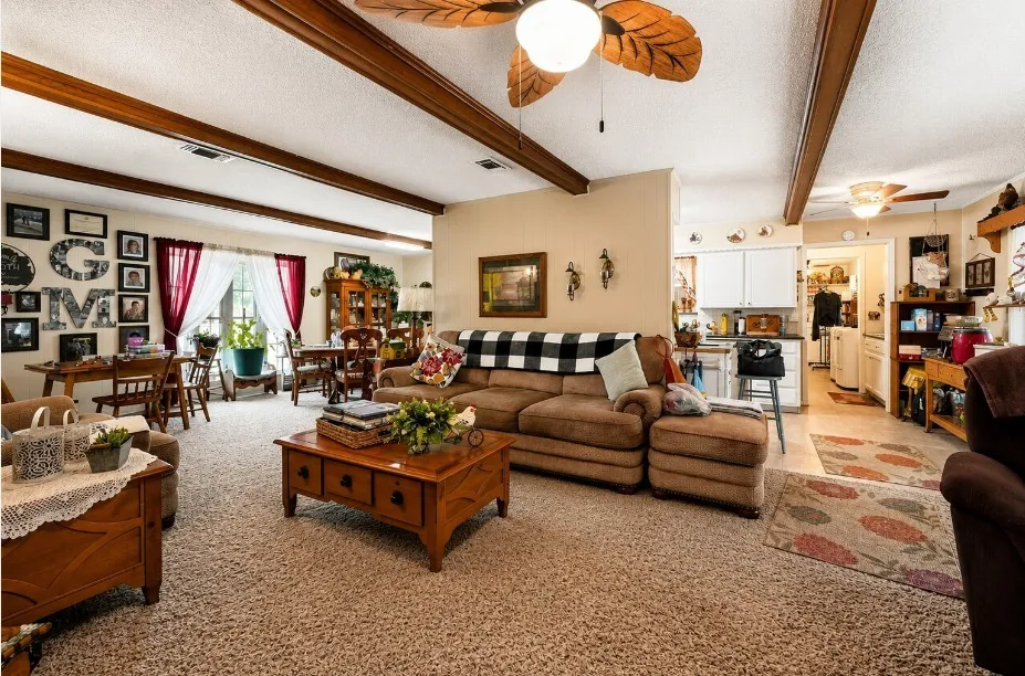 1022 Robin Road Oak Ridge, TX 75161