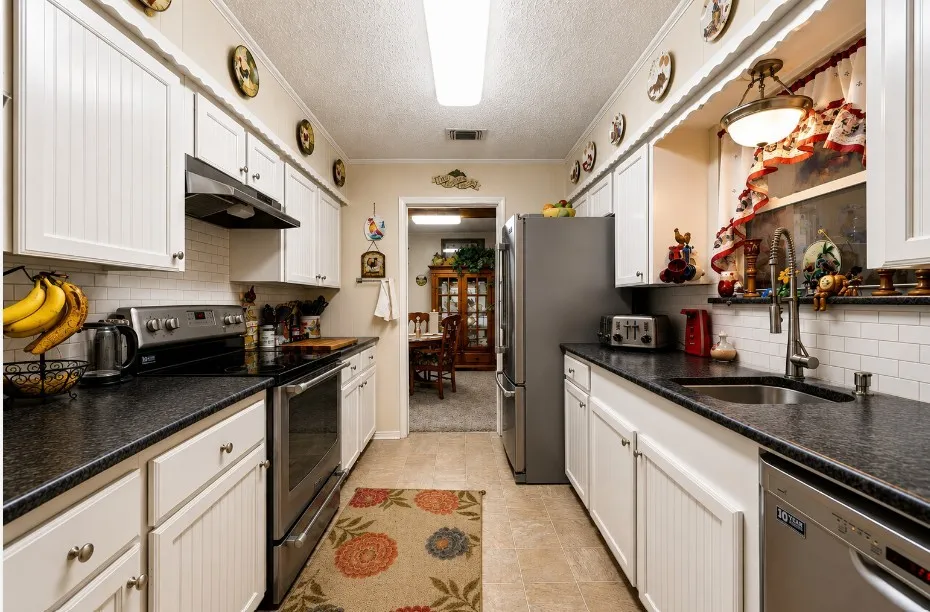 1022 Robin Road Oak Ridge, TX 75161