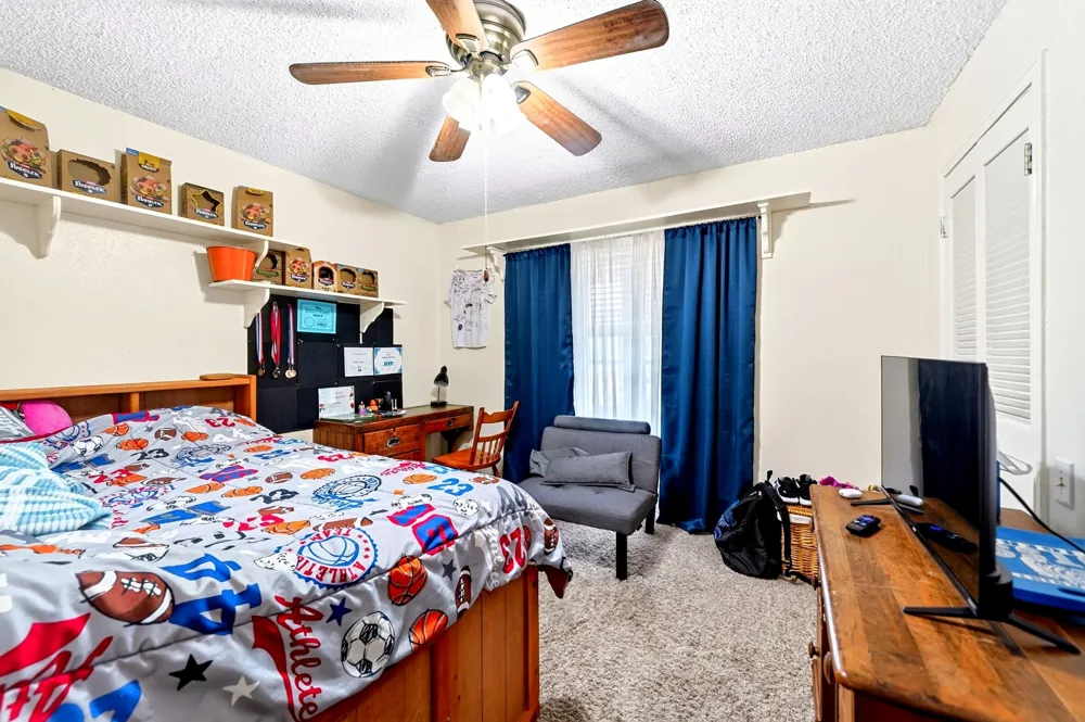 1022 Robin Road Oak Ridge, TX 75161