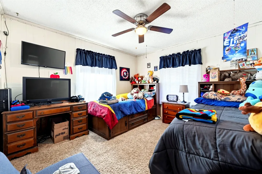 1022 Robin Road Oak Ridge, TX 75161