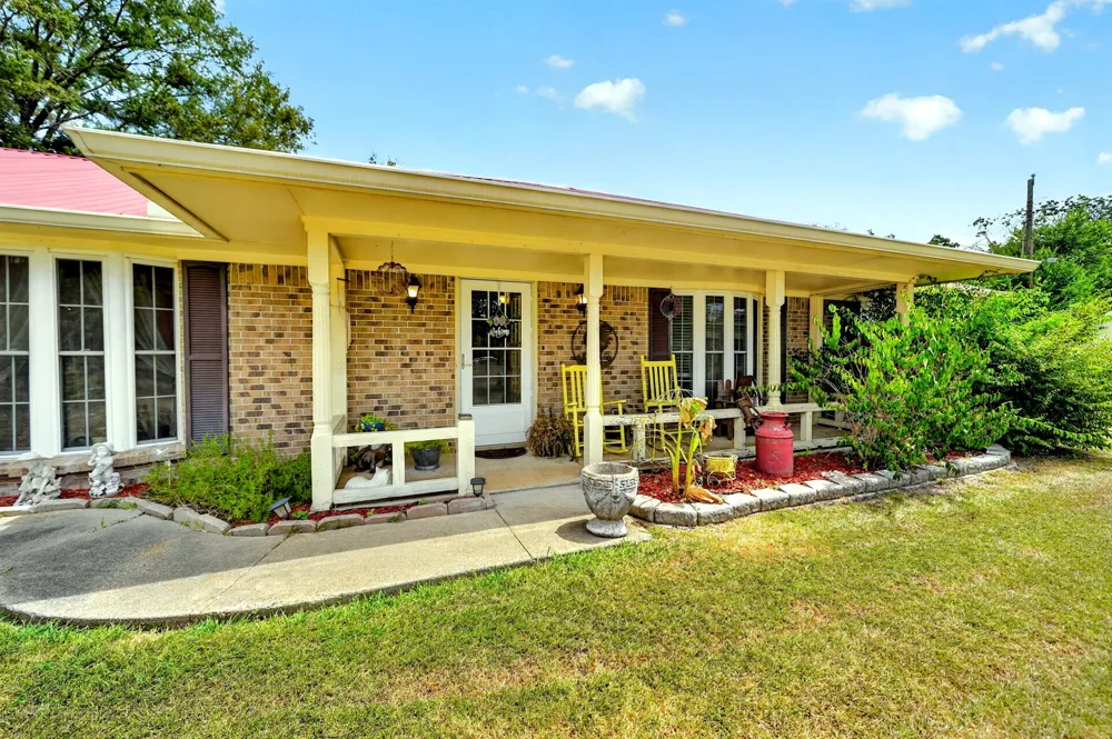1022 Robin Road Oak Ridge, TX 75161