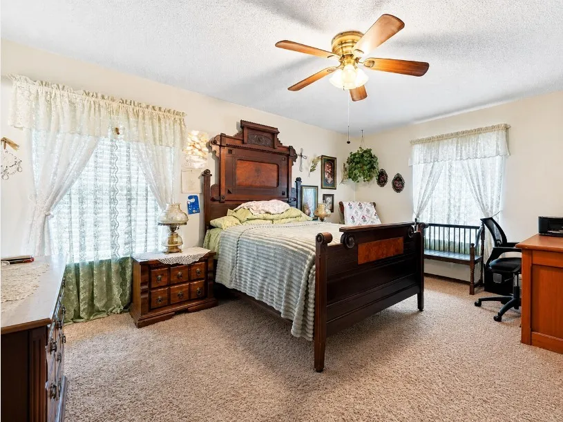 1022 Robin Road Oak Ridge, TX 75161