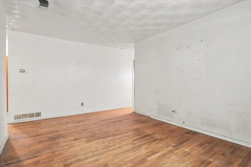 820 Colgate Drive Lancaster, TX 75134