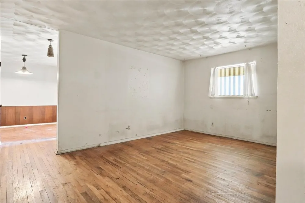 820 Colgate Drive Lancaster, TX 75134