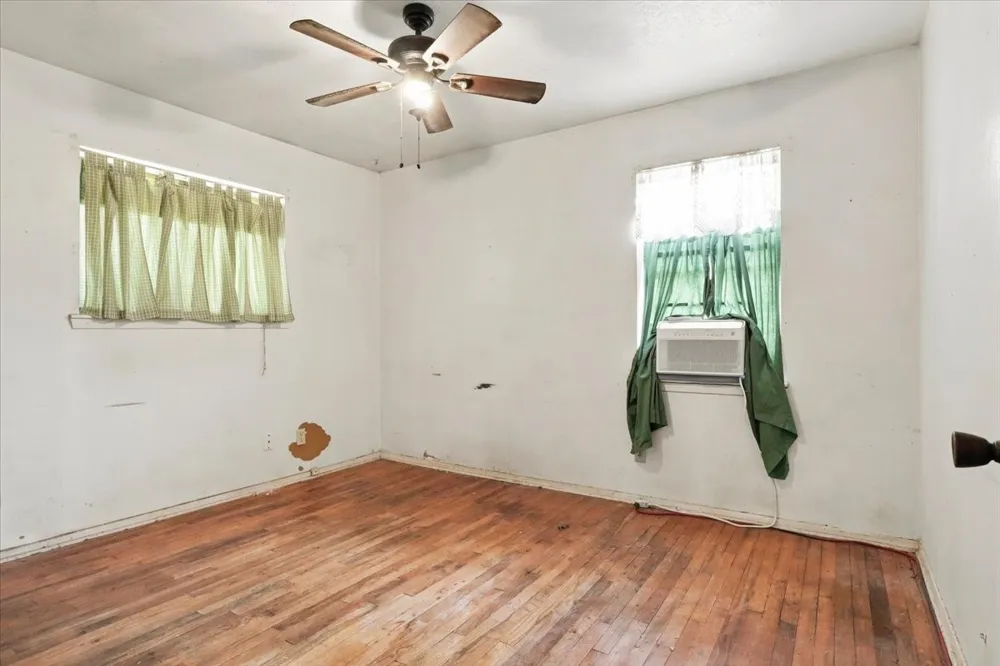 820 Colgate Drive Lancaster, TX 75134