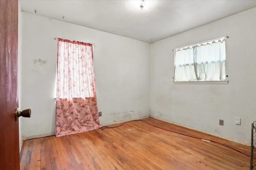 820 Colgate Drive Lancaster, TX 75134