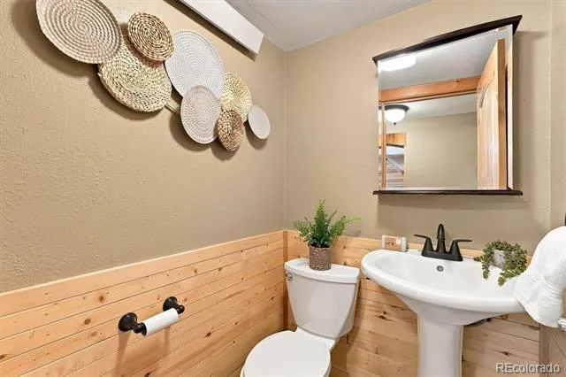 13405 W 82nd Avenue Arvada, CO 80005