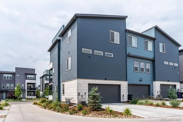 6220 Dayton Court Denver, CO 80238