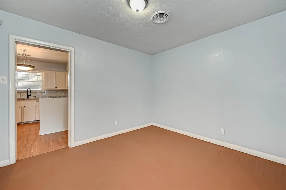 2946 Dragonwick Drive Houston, TX 77045