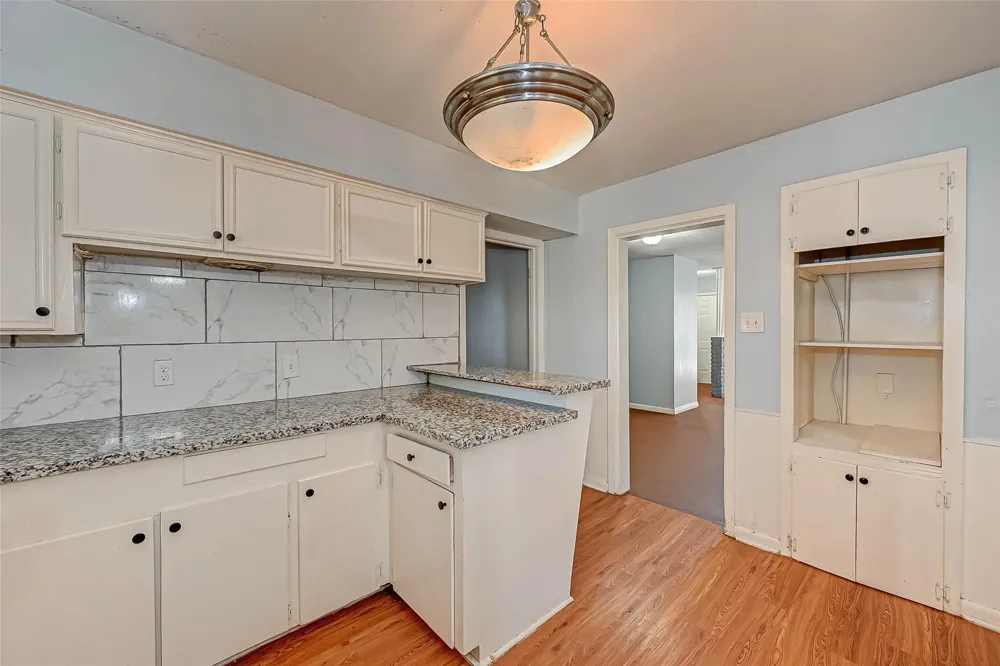 2946 Dragonwick Drive Houston, TX 77045
