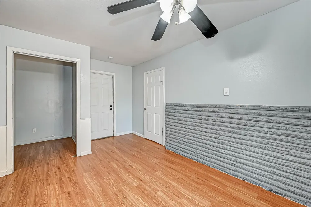 2946 Dragonwick Drive Houston, TX 77045