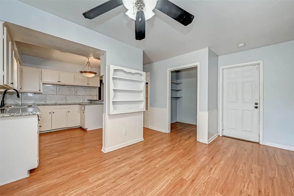 2946 Dragonwick Drive Houston, TX 77045