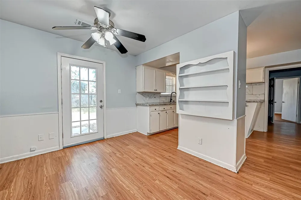 2946 Dragonwick Drive Houston, TX 77045