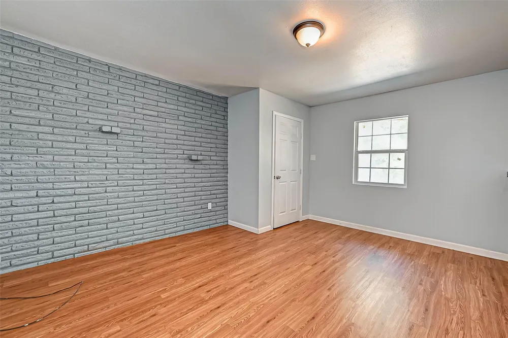 2946 Dragonwick Drive Houston, TX 77045