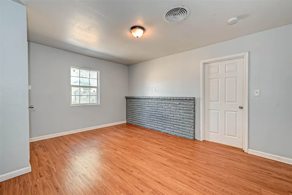 2946 Dragonwick Drive Houston, TX 77045